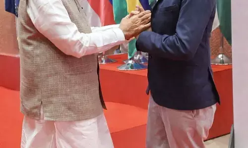 PM Narendra Modi Recalls Long Association with Veteran Journalist Love Kumar Mishra PM Narendra Modi Recalls Long Association with Veteran Journalist Love Kumar Mishra