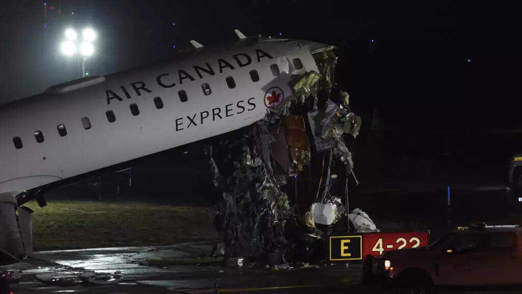 Two Pilots Dead As Air Canada Flight Hits Fire Truck On LaGuardia Runway Two Pilots Dead As Air Canada Flight Hits Fire Truck On LaGuardia Runway