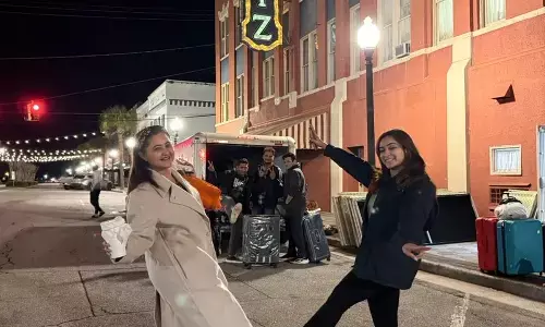 Rashami Desai Takes Gujarati Theatre Global, Hit Play Heads to USA After 100 Shows