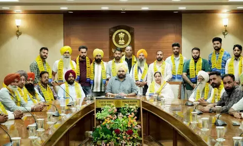 Aam Aadmi Party Gains Ground in Punjab as Leaders from Congress, SAD, BJP Join Fold Aam Aadmi Party Gains Ground in Punjab as Leaders from Congress, SAD, BJP Join Fold