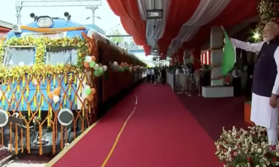 Modi Flags Off India’s First Hydrogen Train In Haryana Modi Flags Off India’s First Hydrogen Train In Haryana