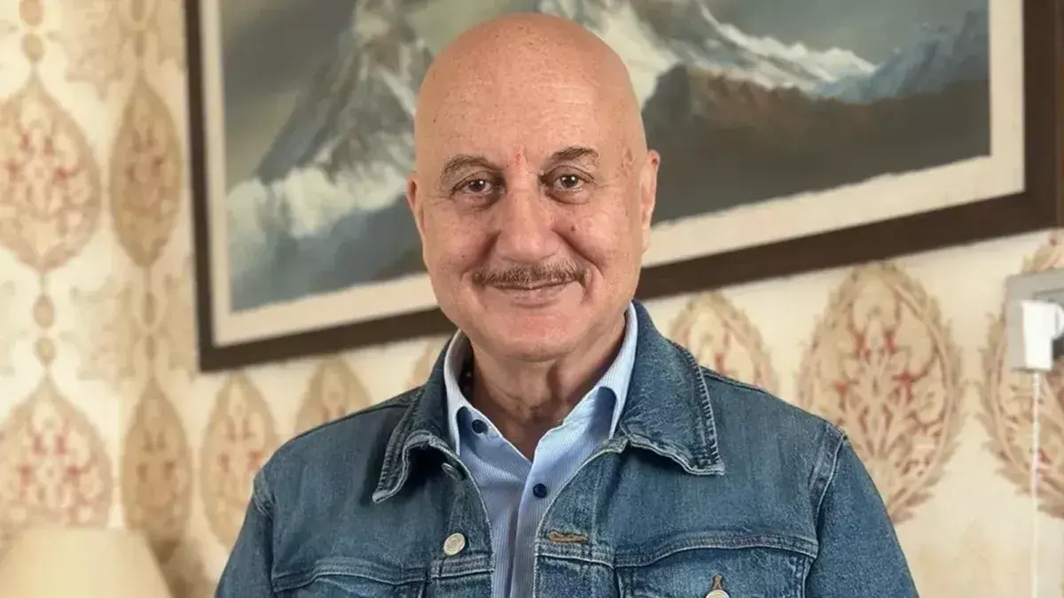 Anupam Kher Backs Student Protesters, Urges Them to Guard Against Political Exploitation Anupam Kher Backs Student Protesters, Urges Them to Guard Against Political Exploitation