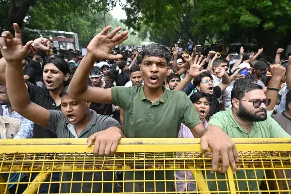 When Media Hunts for Sources, Students Fight for Survival When Media Hunts for Sources, Students Fight for Survival