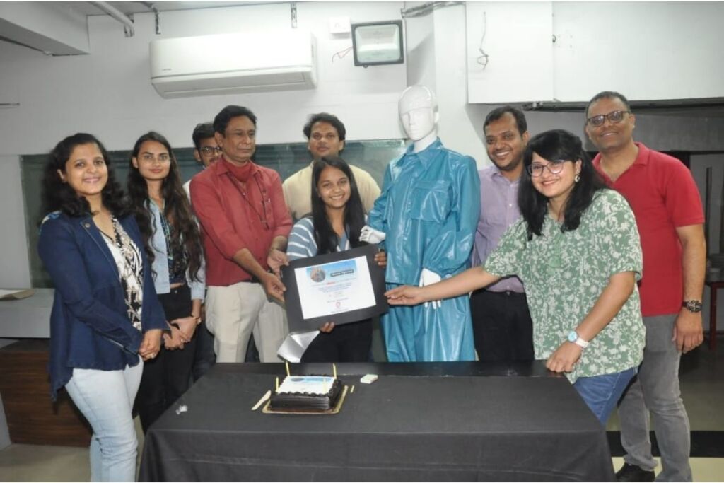 Surat’s IDT Student Designs Innovative PPE for Female Sanitation Workers, Wins the National Challenge