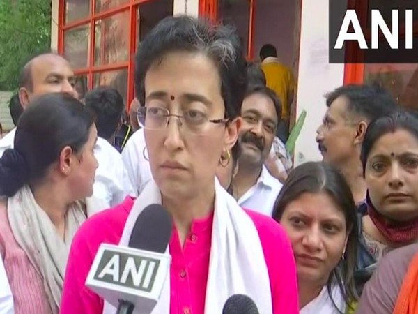 Atishi protests against centres order to demolish Sriniwaspuri Neelkanth Mandir