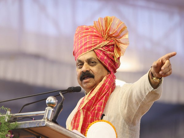 Ktaka CM recalls states tradition of all-party unity over issues of farmers, land, water