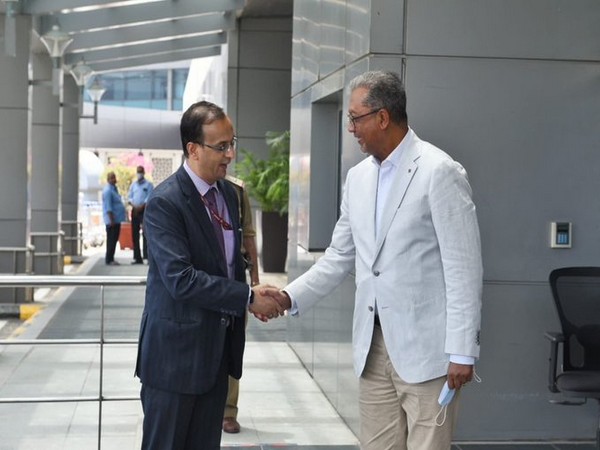 Madagascars Foreign Minister arrives in India on his first visit