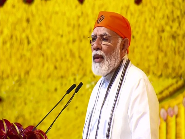 PM Modi releases stamp, coin on Guru Tegh Bahadurs 400th Parkash Purab at Red Fort