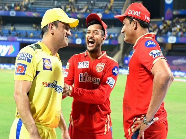 IPL 2022: PBKS Anil Kumble, Mayank Agarwal, Shikhar Dhawan catch up with MS Dhoni after win over CSK