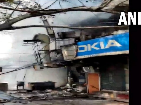 Fire breaks out at Delhis Amar Colony market