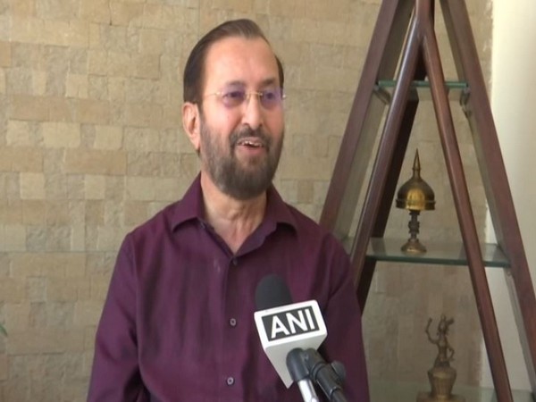 Hanuman Chalisa: Javadekar calls arrest of Navneet Rana, her husband illegal