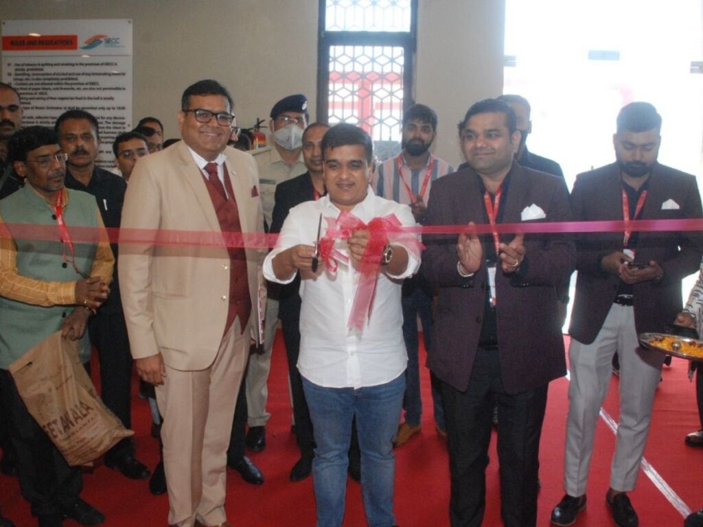 Gujarat’s Home Minister Harsh Sanghavi inaugurates BNI’s two-day-long Surat Biz Fest 2022 Gujarat’s Home Minister Harsh Sanghavi inaugurates BNI’s two-day-long Surat Biz Fest 2022
