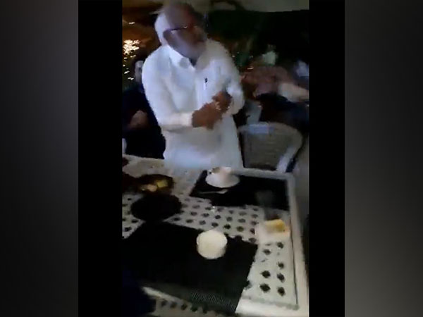 Ex-deputy speaker attacked in Islamabad over chor slogans against PM-led delegation in Saudi Arabia