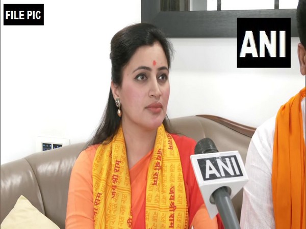 Lok Sabha Secretariat seeks factual note from Maharashtra on MP Navneet Ranas arrest