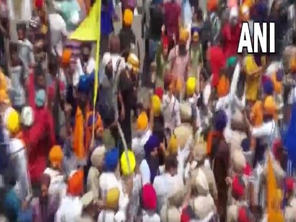 Punjab: Clashes break out between two groups during Shiv Senas rally in Patiala