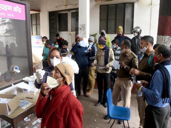 India sees slight dip in COVID cases, records 3,207 new infections