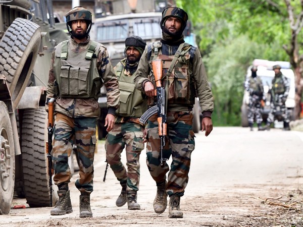 Two CRPF personnel injured in IED blast in J-Ks Awantipora