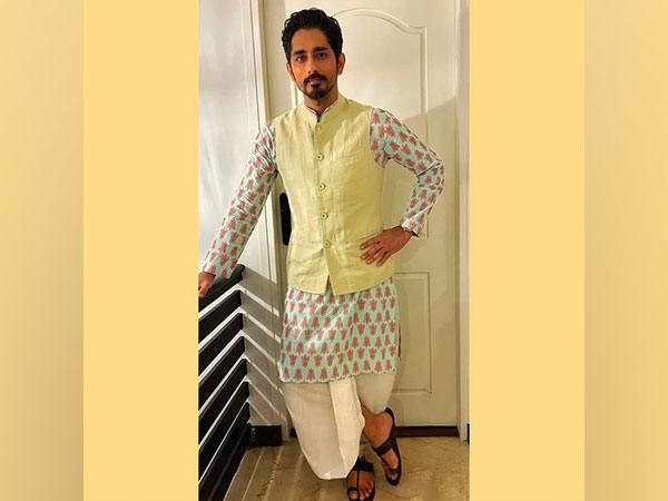 Siddharth shares why he chose to work in Escaype LIVE