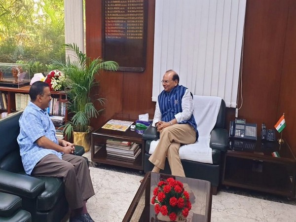 Arvind Kejriwal calls on new Delhi LG Vinai Saxena, decides to work together