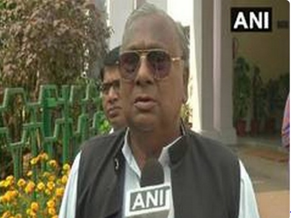 Tgana govt should celebrate Rajiv Gandhis birth anniversary, commemorate his death anniversary: Cong leader Hanumantha Rao