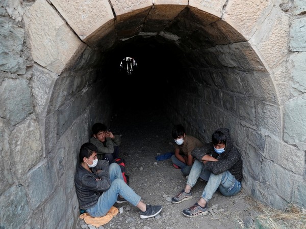 Over 1,000 Afghan refugees returned home from neighbouring countries