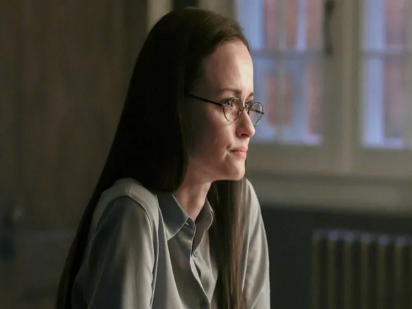 Alexis Bledel exits The Handmaids Tale before beginning of season 5