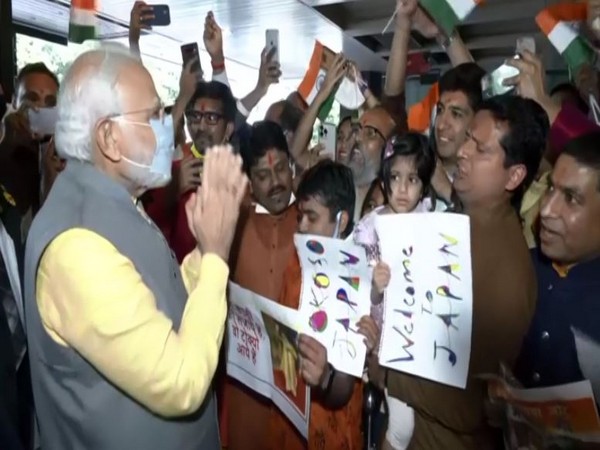 Modi Modi, Bharat Mata Ki Jai chants in Tokyo as PM gets rousing reception from Indian diaspora