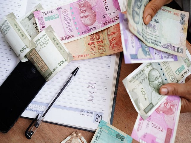 Indias fiscal deficit at 6.71 per cent in 2021-22, lower than budget estimate