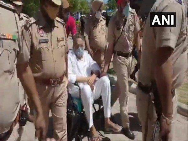 UP police files case against lawyer of Mafia Mukhtar Ansaris