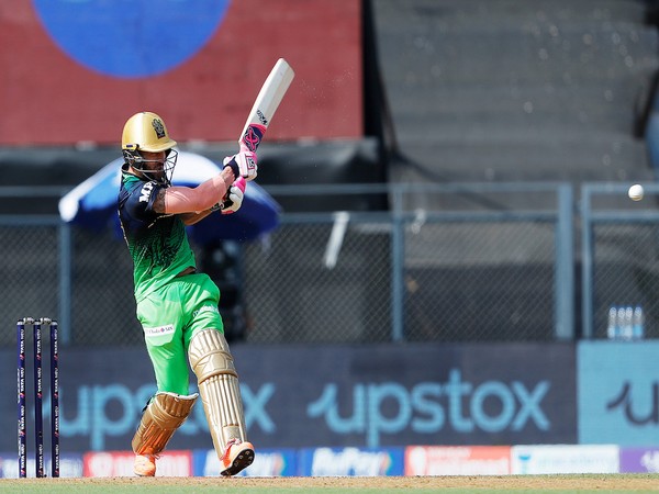 IPL 2022: Faf du Plessis captains knock, Karthiks blistering performance guide RCB to 192/3 against SRH