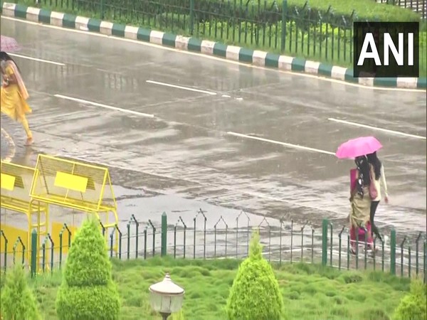 IMD issues orange alert for Bengaluru, predicts rains in parts of southern states