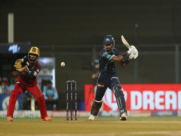 IPL 2022: Hardik Pandyas half-centiury powers GT to 168/5 against RCB