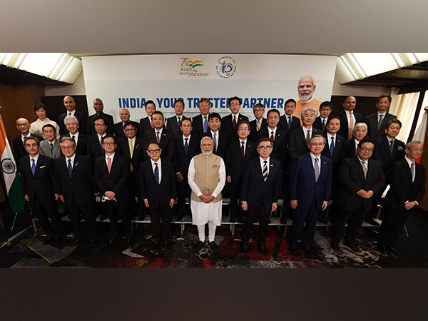 PM Modi invites greater participation by Japanese companies in India, proposes Japan Week