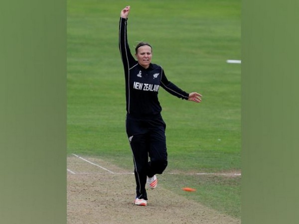 NZ seamer Lea Tahuhu loses New Zealands central contract for 2022-23