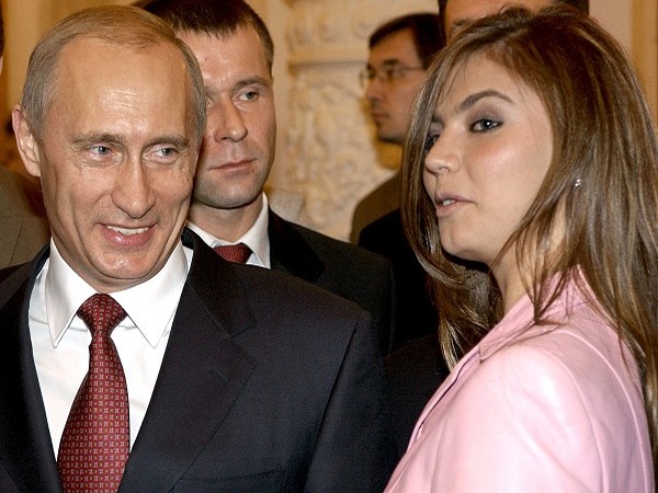 UK imposes sanctions on Putins ex-wife, mistress