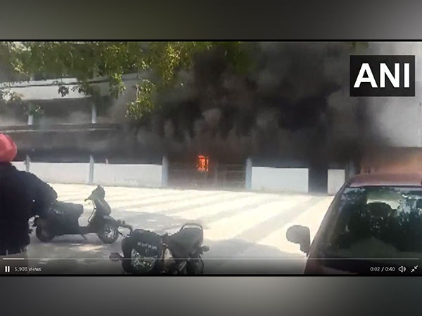 Punjab: Fire breaks out in Amritsars Guru Nanak Dev Hospital