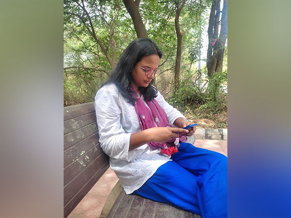 Flower garland sellers daughter gets admission in University of California for PhD