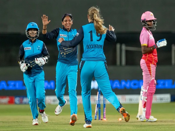 Womens T20 Challenge: Vastrakar, Harmanpreet guide Supernovas to 49-run victory over Mandhana-led Trailblazers