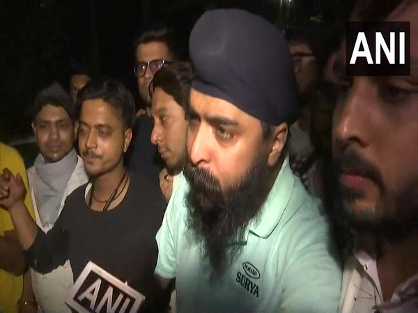 Delhi Police produces Tejinder Pal Singh Bagga at magistrates residence in Gurugram