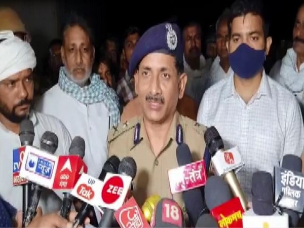 UP: FIR against police personnel after death of gangsters daughter
