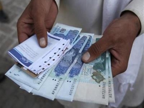 Pakistans foreign exchange reserves hit all-time low since December 2019