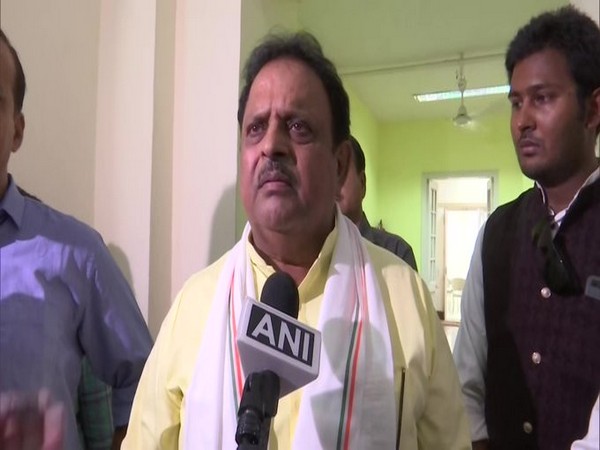 Congress Raghu Sharma accuses Hardik Patel of opportunism, being in touch with BJP