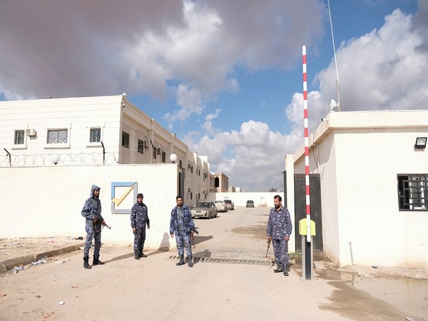 Clashes erupt between armed groups in Libyas Sabratah