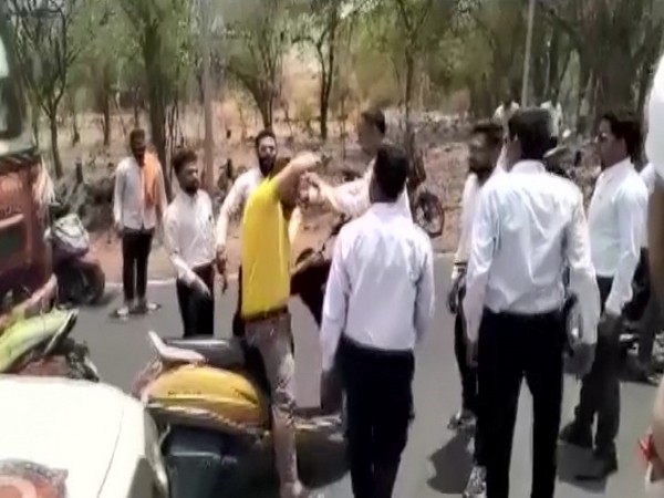 Bhopal lawyers protest over assault on fellow lawyer, vent outburst on passerbys