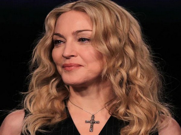Madonna wants to meet Pope Francis to discuss her blasphemous behaviour