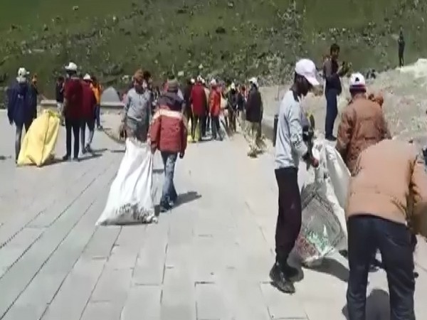 On PM Modis appeal, pilgrims, govt agencies, NGOs undertake cleanliness drive near Kedarnath Dham