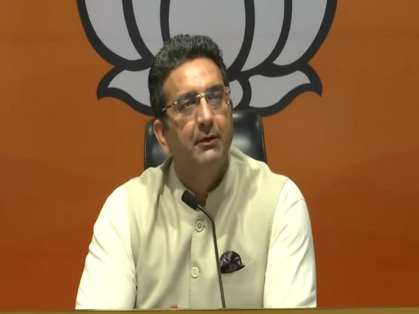 BJPs Gaurav Bhatia slams Rahul Gandhis kerosene remark, asks him to recall 1984 riots
