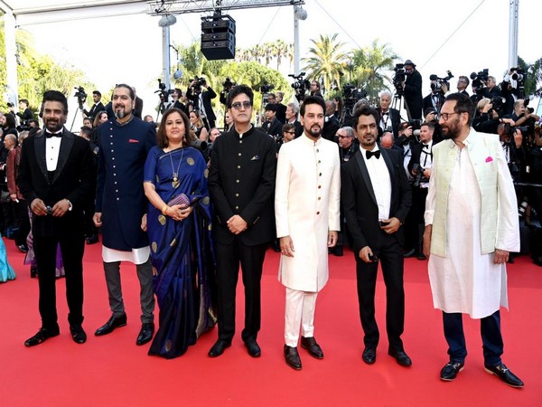 Indian delegation including R Madhavan, Nawazuddin Siddiqui led by I&amp;B Minister Anurag Thakur attend Cannes 2022 Red Carpet