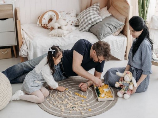 Researchers uncover how parents genes shape behavior, parental controls