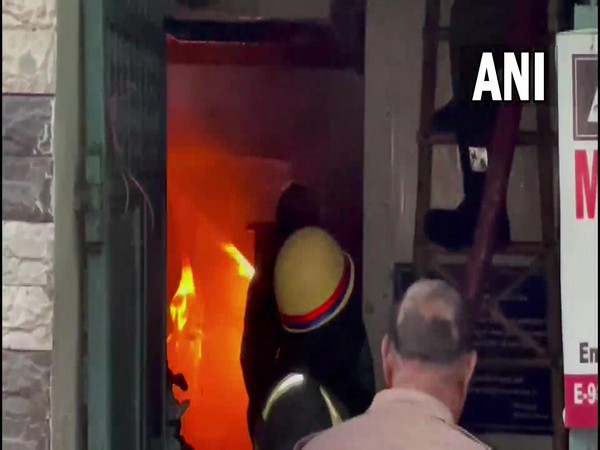 Fire breaks out in Noidas plastic factory, fire tenders rush to the spot